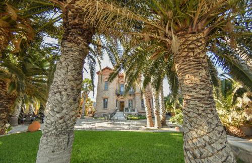 Loriet Hotel - Photo 22