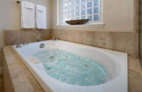 Cozy foothills home - Photo 40