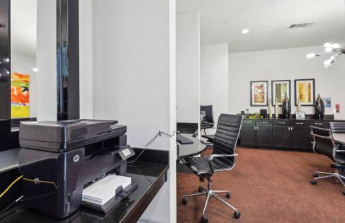 Stylish 1Br in Deep Ellum with Free Parking Near Baylor Med - Foto 46