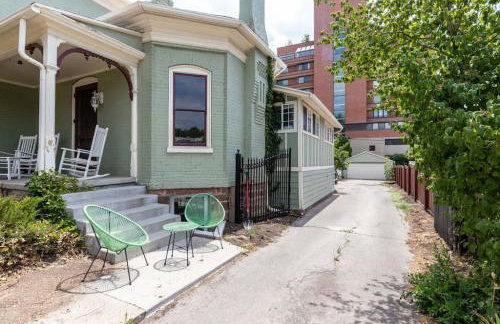 Private Pet Friendly Avenues Suite of Downtown - Foto 22