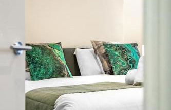 Immaculate 2BR London Flat with King Bed-Parking Available-Sleeps 6-20 Percent OFF Off Long Stays! Perfect for Families, Contractors & Couples! - Foto 45