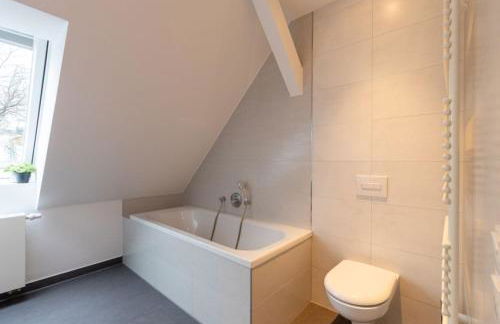 Modern Kudamm Luxury Home with 2 kitches - Foto 29