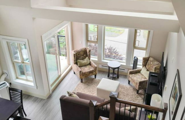 Penthouse Lake Home 3BR Amazing View - Photo 12