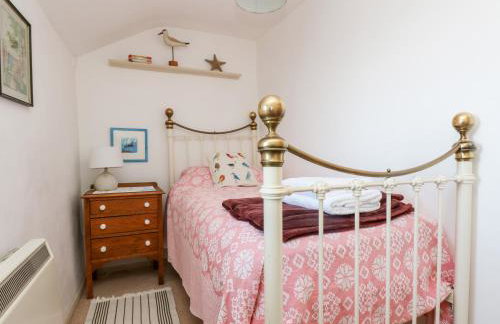 Gurnard's Cottage - Photo 18