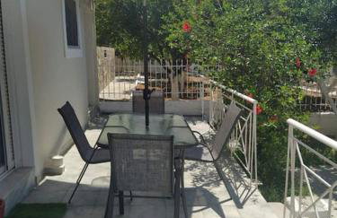 Παραλιακό διαμέρισμα με αυλή, πλήρως εξοπλισμένο - Foto 14