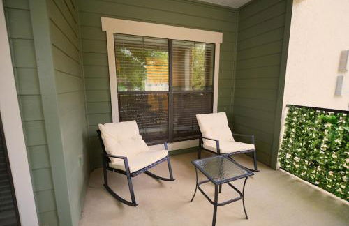 Charming 2 bedroom, 2 bath apartment - Foto 25