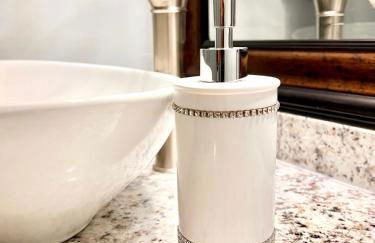 Luxury Townhome Jacksonville, NC - Foto 13