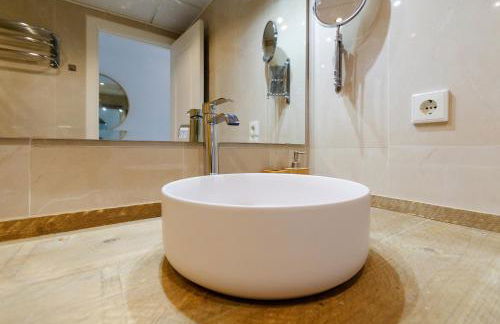 StayatSas Marbella, close to the beach, large 80 m2 terrace, large swimming pools, parking included, 10 minutes from the centre - Foto 71