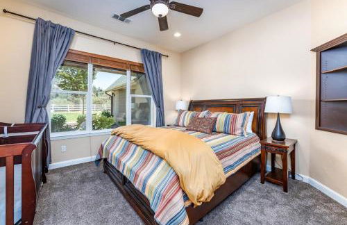 Mountain Elegance w/ pool, spa, projector - Foto 31