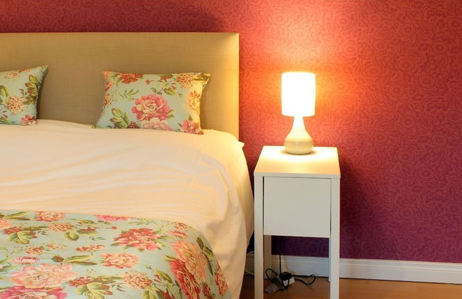 Luxurious KC House - Photo 3