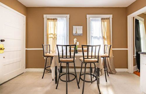 Charming Chicopee Getaway - Foto 11