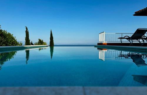 VILLA LOVRAN - 150 m to the beach - infinity pool - incredible sea view - fitness gym - Foto 13