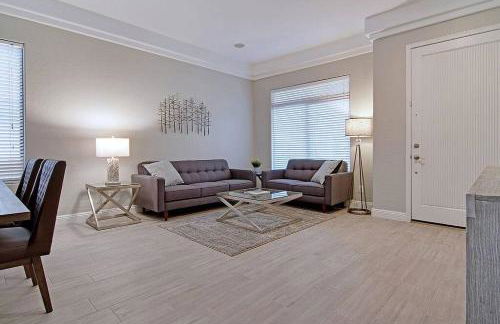 HOLLYHOCK - Pet-Friendly 4BR Heated Pool & Near Golf - Foto 17