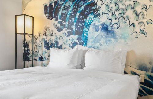 Modern Austin 2BR 2B Unit with Pool, Parking & WiFi - Photo 21