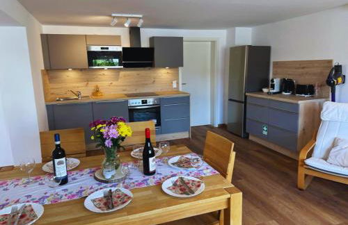 Frankenherz-Apartments - Premium Wohnung mit Terrasse, nahe Playmobil-Funpark & zur Messe, Self-Check-In - Foto 1