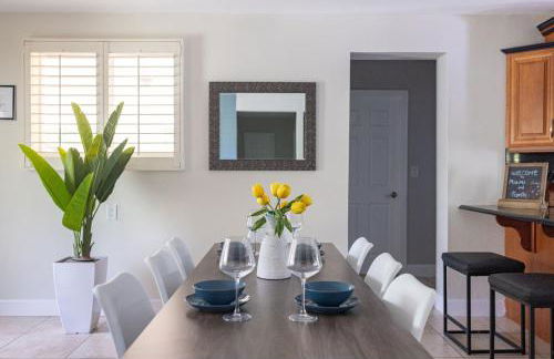 Spacious 3-Bedroom Villa with Heated Saltwater Pool and Fenced Yard in Oakland Park - Foto 43