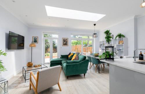 5 Bedroom, 3 Bathroom Modern House with Garden near Hampstead Heath Sleeps 10 - Foto 13