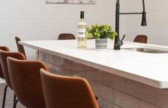 Sunrise Glow Spacious 2BR 2BA 2 King Beds Gym WFH - Foto 11