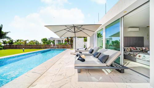 Luxury Villa with Heated Pool & Jacuzzi Near Costa Adeje Golf - Photo 3, sunbed