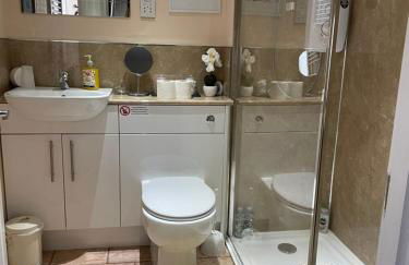 Charleston Apartment Self Catering 5 min drive from town centre - Photo 10