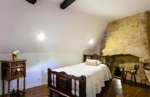 La Tour Aliénor, maison de caractère du XIVème siècle - Photo 24