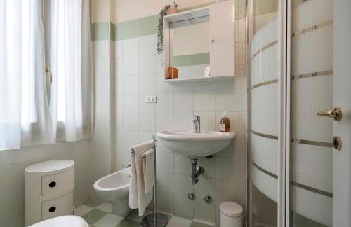 Iseo Portelle Holiday da Barbara - private parking & bike storage - Foto 44