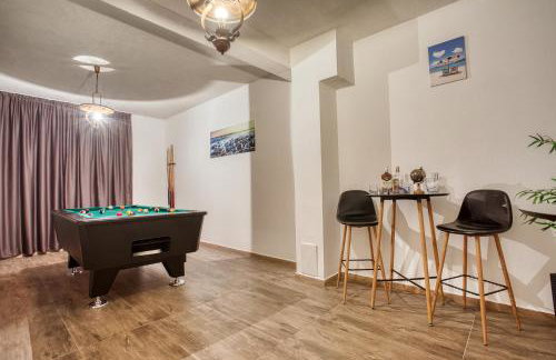 LUXURY VILLA PARADISE 120m from sandy beach, heated pool, billiard, max 12 pax - Foto 41