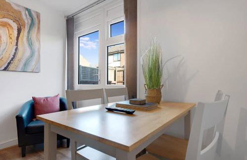 NEW! 4BR in Stafford Place - Foto 11