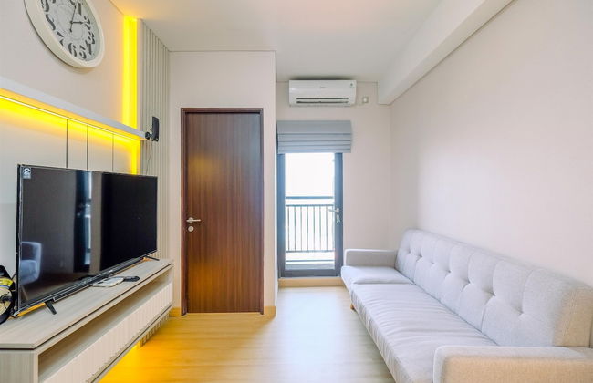 Homey And Modern Look 2Br Transpark Cibubur Apartment - Foto 16