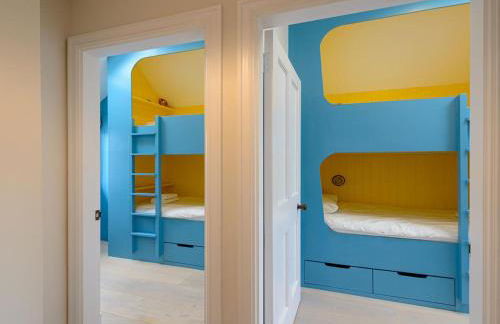 Marine House - Photo 15