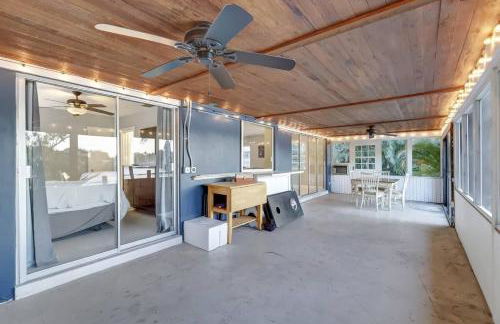 Waterfront Apartment Private Patio Pool - Foto 23