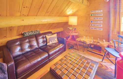 Andover Cabin Retreat with Hot Tub and Fireplace! - Foto 17