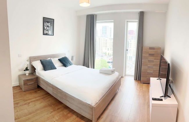 East London 2-bed Apt Sleeps 4, 7 min Walk to Tube - Photo 1