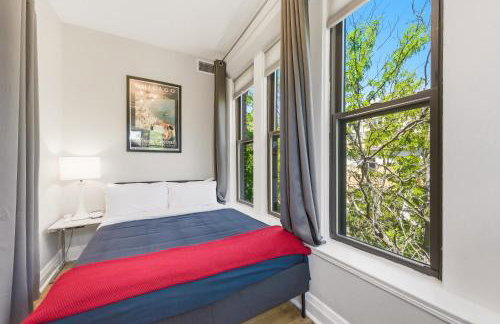 Steps to the Lakefront! This Uptown Beauty is Everything You Need for a Perfect Chicago Getaway condo - Foto 25
