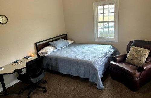 Quaint cottage near Local and State Parks and Minutes from Laurel Cove and Bell Theatre - Foto 8