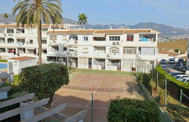 Apartamento en Mijas con Terraza, capacidad para 5 personas con piscina de temporada - Photo 9