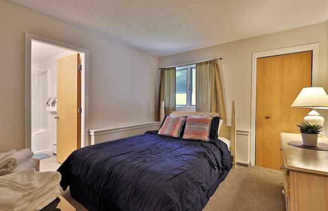 The Woods by Killington Vacation Rentals - 2 Bedrooms - Photo 4