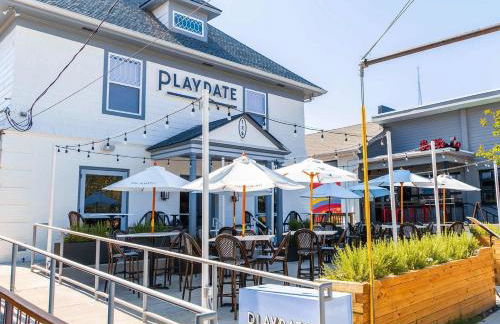 Stylish 4 Bed with Rooftop, Garage Near Hot Spots Less Than 5 Mins to Belmont, 10 Mins to Broadway, 24 Hour Hospitality Team, Perfect for Groups, Available for Long Term Rental - Foto 37