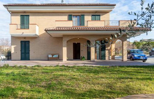 Amazing Home In Morrovalle With Wifi - Foto 1