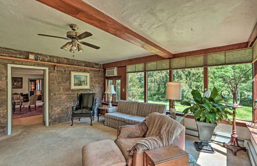 Pool and Courtyard Timeless Home in Lansdale - Foto 13