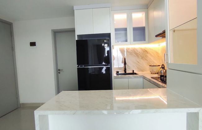 Modern And Comfortable Living At 2Br Grand Sungkono Lagoon Apartment - Foto 11