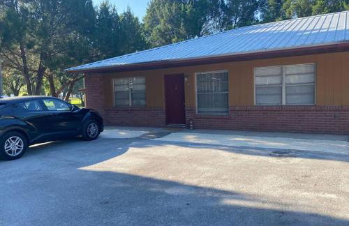 Professor Rousseau's Tiki Hideaway - Foto 31