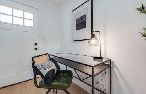 Brand New Apt w Parking Blocks from Downtown- D - Foto 13