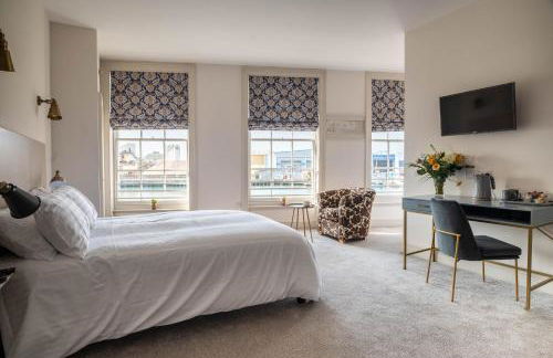 The Old Custom House - Photo 9