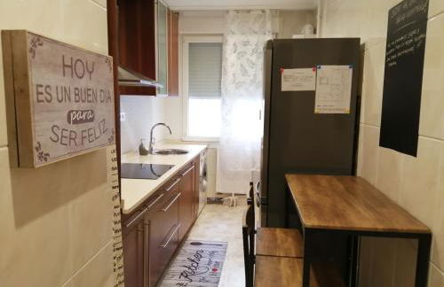 Piso luminoso, amplio y tranquilo en Casco Viejo - Foto 20