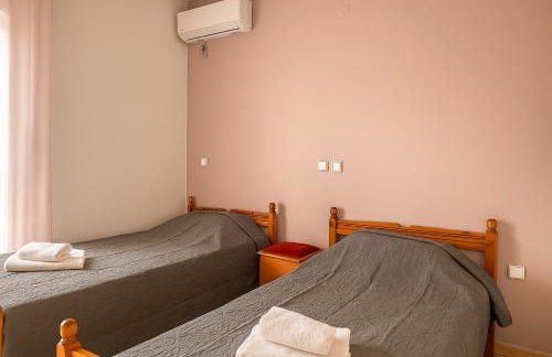 Hary's House Cozy Getaway 5 min from the Beach - Photo 15