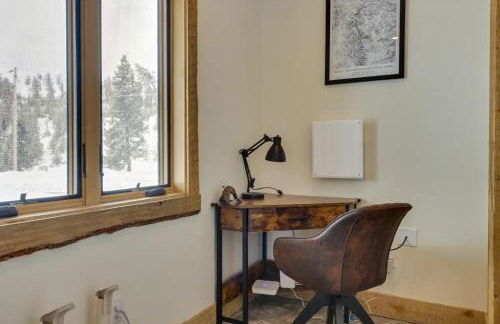 Luxe Cabin w/Hot Tub and Amazing Views - Foto 23