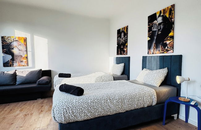 Cozy 3BR Apt with Garden Sleeps 10 - Foto 9