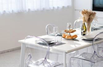 Artist House - Photo 13