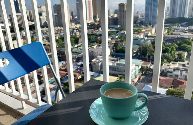 Condo Unit With Balcony in Manila - Photo 27